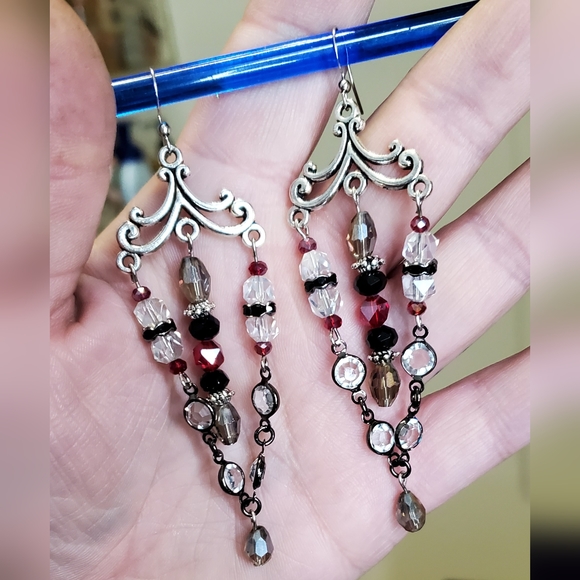 Handmade beaded earrings - Picture 1 of 4